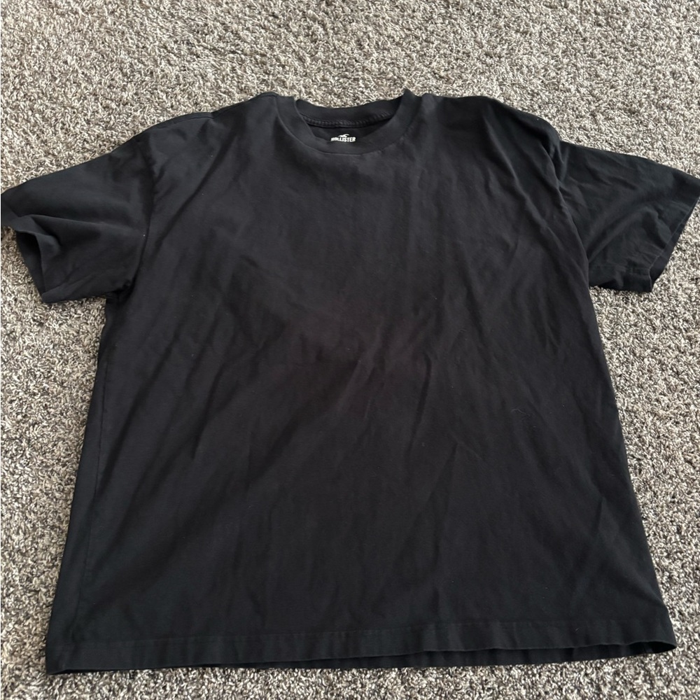 Hollister Men's Black Short Sleeve Tee